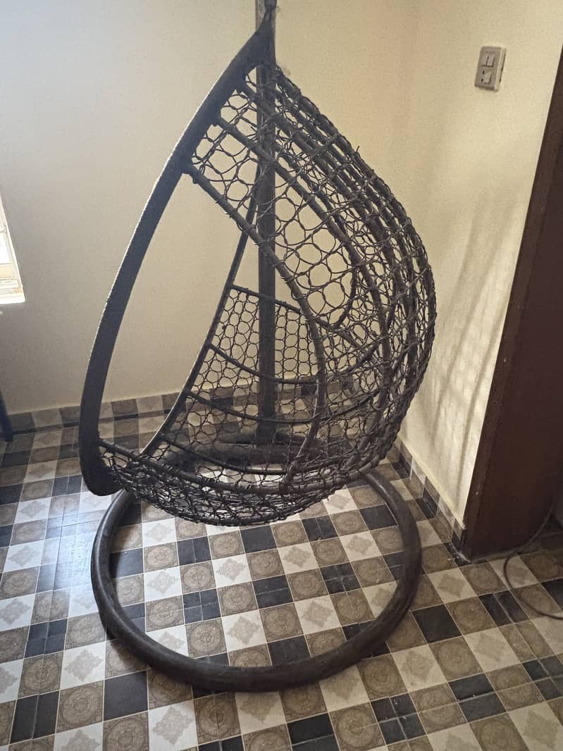 Hanging chair with stand 2