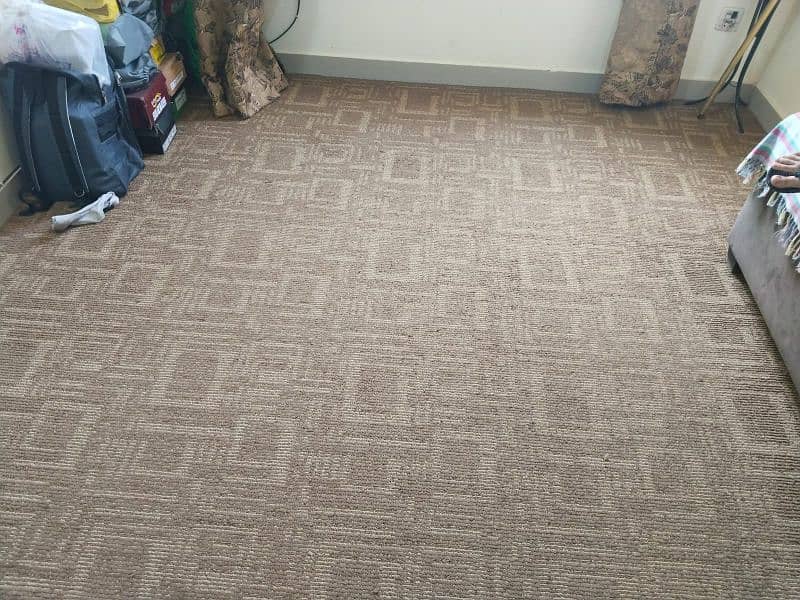 Good Condition Carpet Selling 1