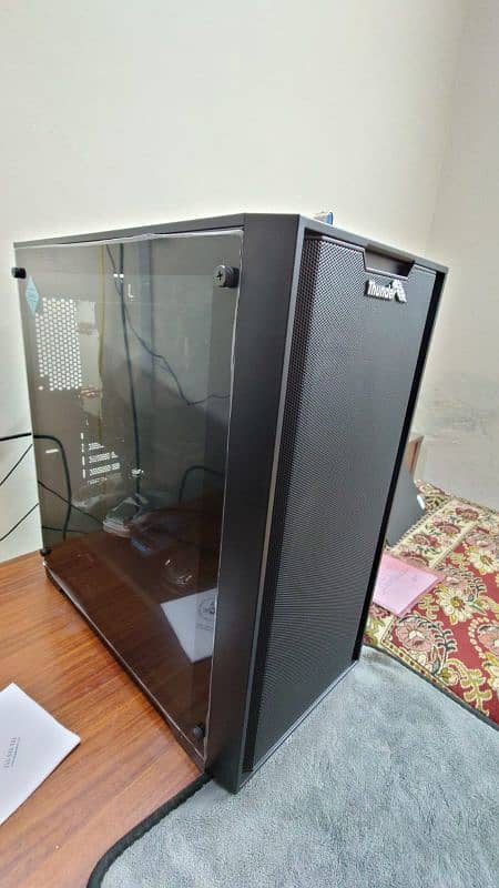 Gaming PC for sale 10/10 conditions NEW 4