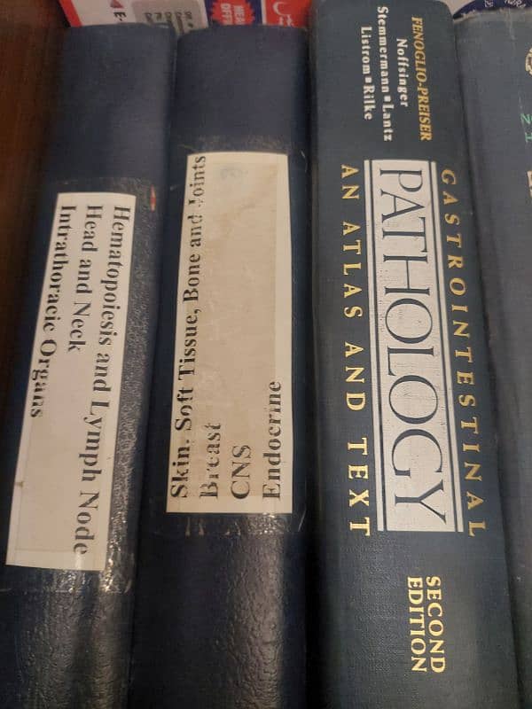 medical  books specially patholgy n histopathology. v good condition 3