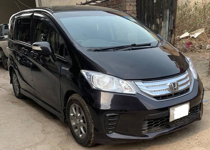 Honda Freed Hybrid 2012 5