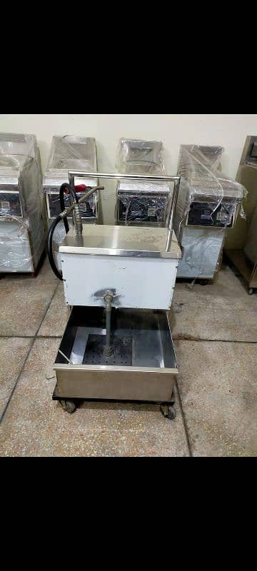 Slush Machine New Used / Pizza Oven / Fast Food Setup Hot plate Fryer 16