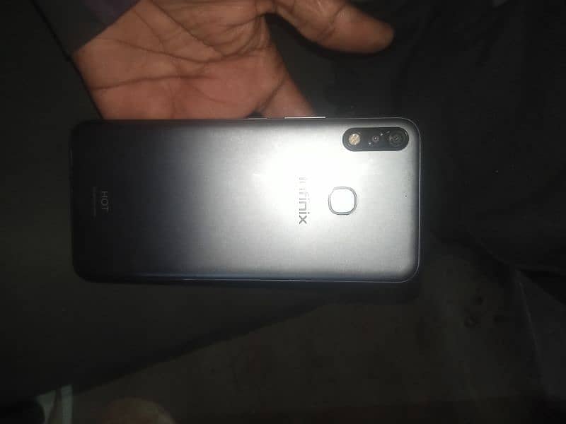 Infinix hot 8 1