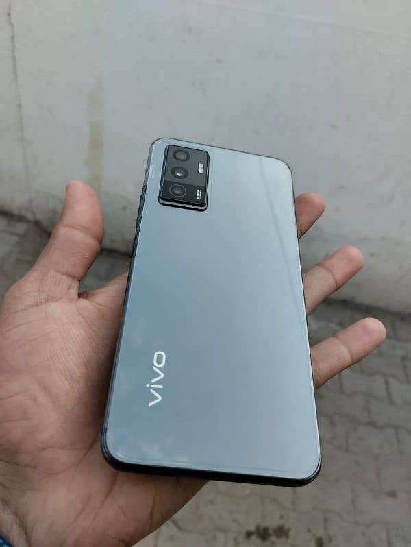 Vivo V23e 10/9.5 Condition with Box and Charger 2