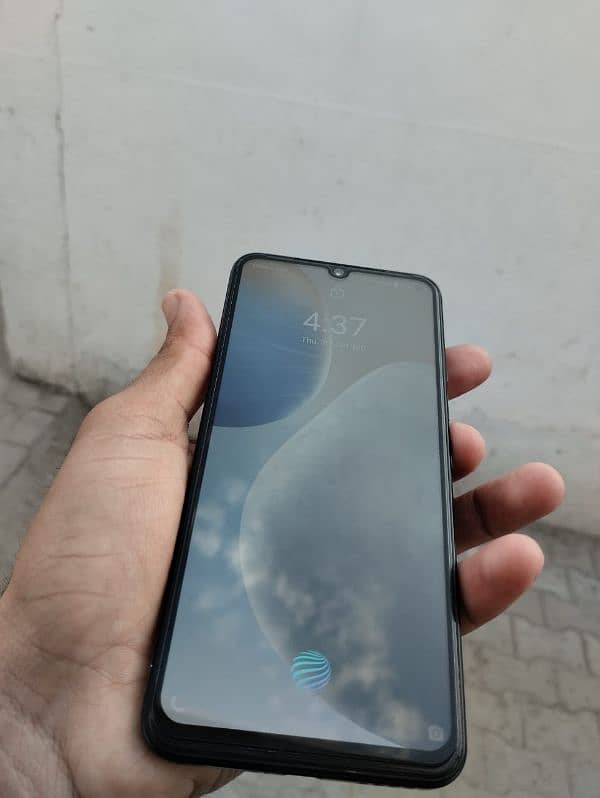 Vivo V23e 10/9.5 Condition with Box and Charger 6