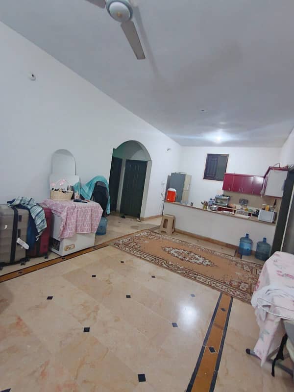 240 Square Yards Portion For Rent in Gulistan E Jahour Block 7 Main University Road 1