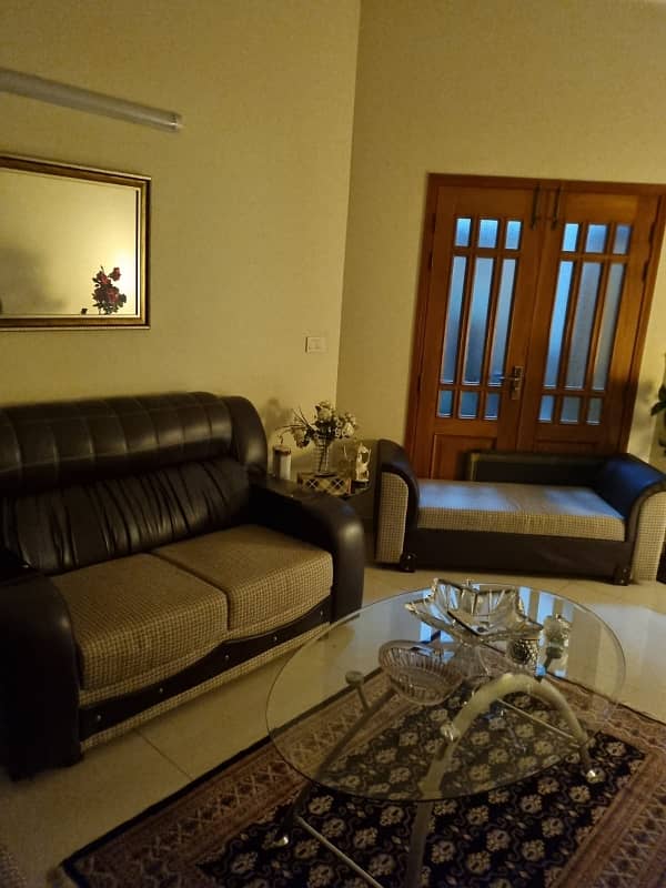 1KANAL OWNER USED HOUSE FOR SALE IN WAPDA TOWN PHASE 1 6 BEDROOM 13