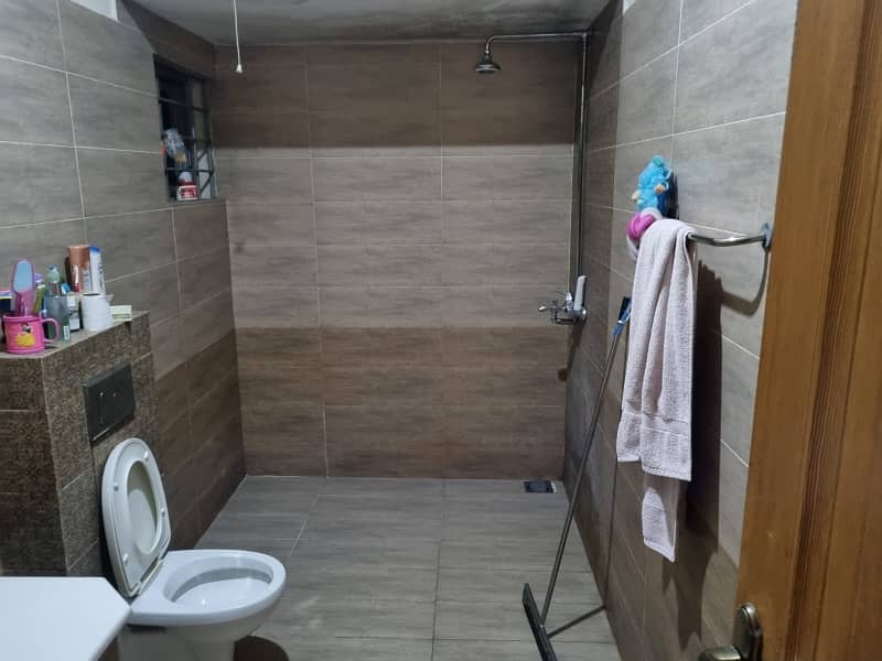 1KANAL OWNER USED HOUSE FOR SALE IN WAPDA TOWN PHASE 1 6 BEDROOM 35