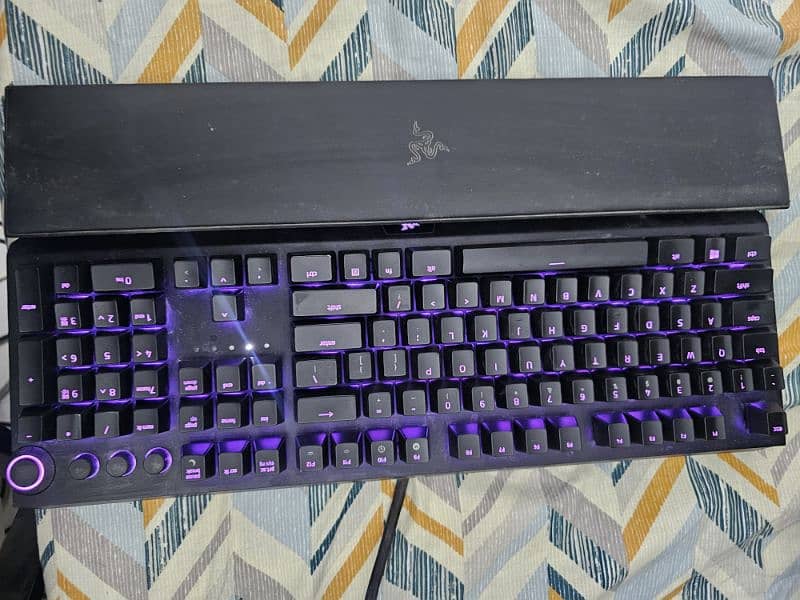 Razer Blackwidow Elite Keyboard 1