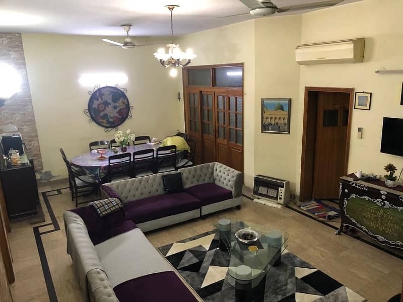 10 MARLA HOUSE FOR SALE IN WAPDA TOWN WITH SOLAR PANELS 14