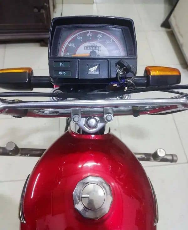 Honda CD70 3