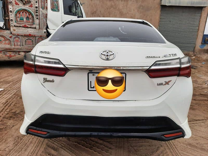 Toyota Corolla Altis 2015 2