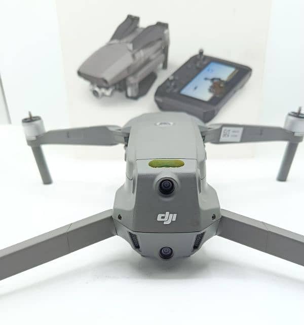 Dji Mavic 2 Zoom with smart controller combo with 2 batteries 7