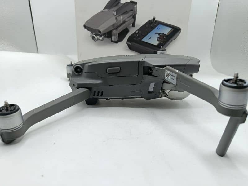 Dji Mavic 2 Zoom with smart controller combo with 2 batteries 8