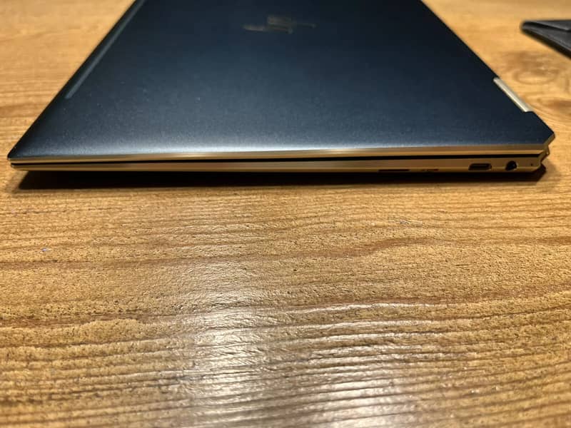 LAPTOP FOR SALE HP SPECTRE X360 TOUCH SCREEN 7