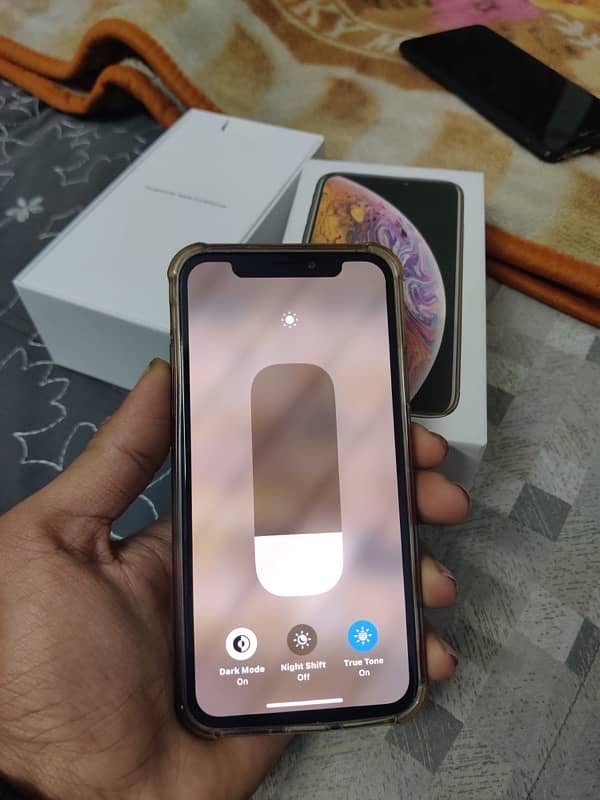 Iphone xs factory unlock 7