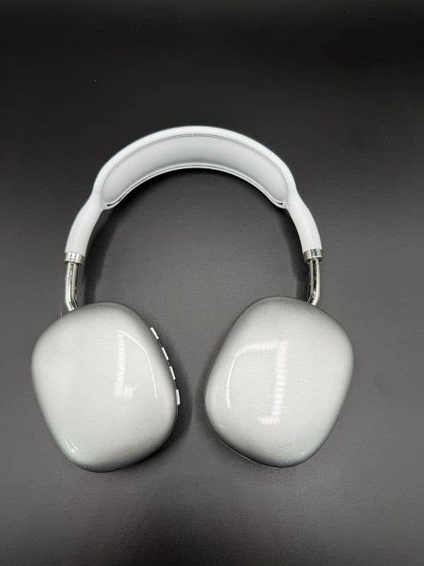 P9 headphones (design for all day comfort) 4