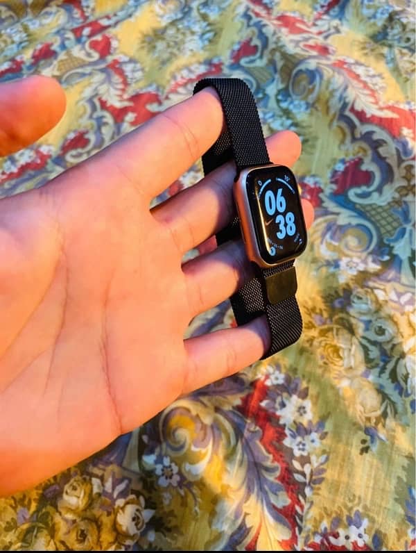 apple watch series 4 44mm 0