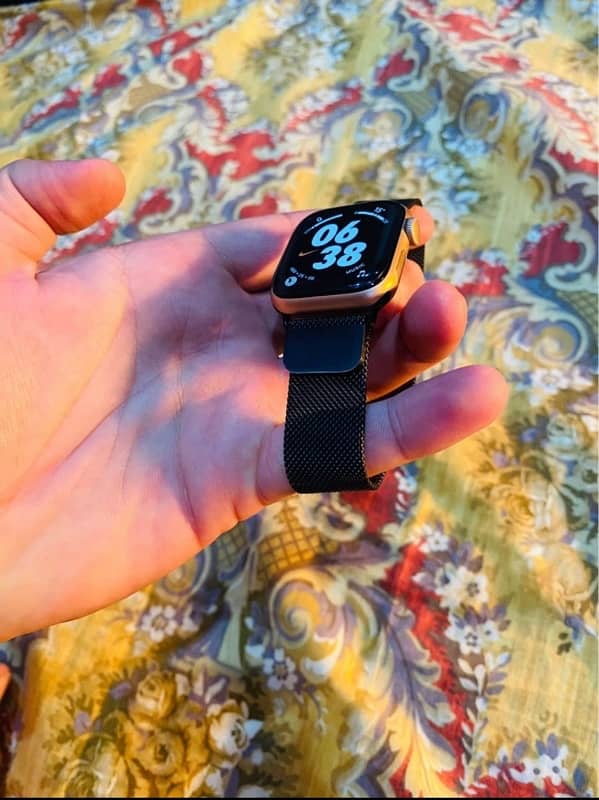 apple watch series 4 44mm 4