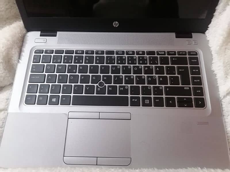 HP elitebook 840 g3 i5 6th gen 8/256 1