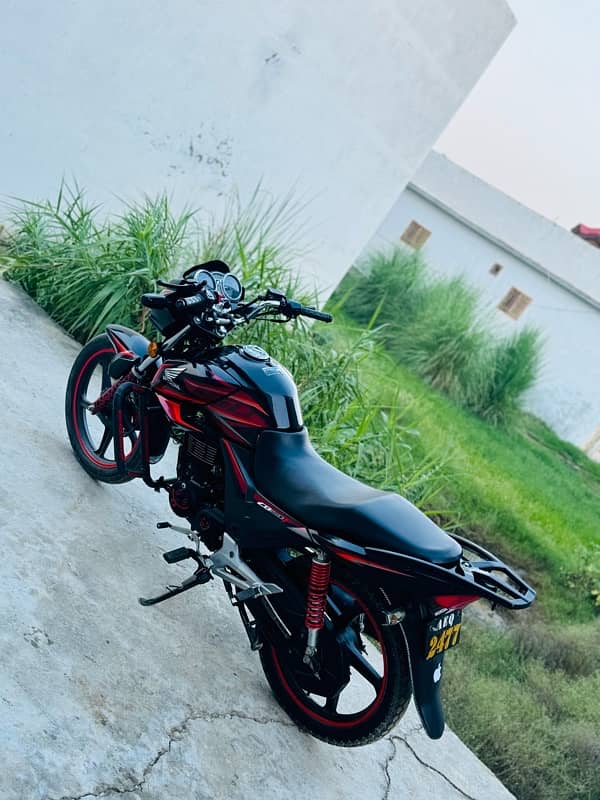 honda cb150f lush condition 3