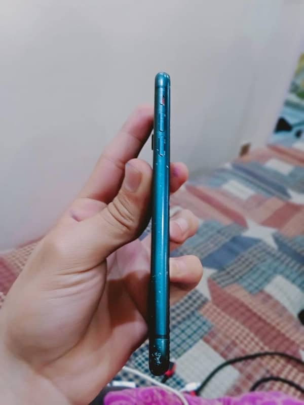 iPhone XR non pta 3