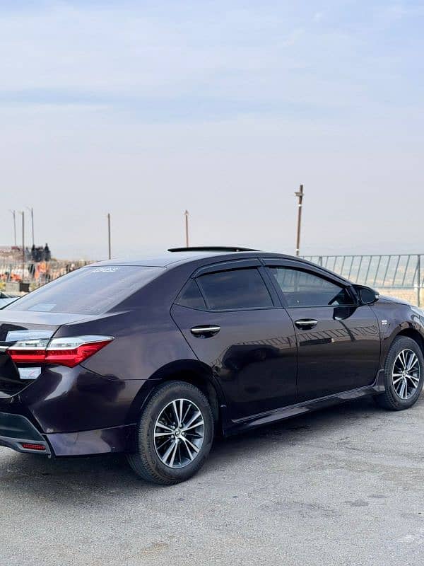 Toyota Corolla Altis 2021 4