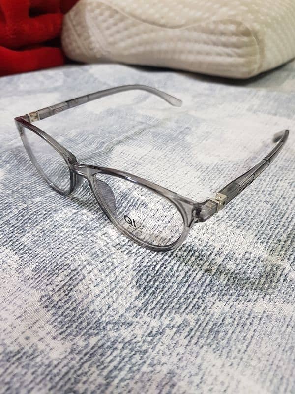 Chashma frame for sale. 3