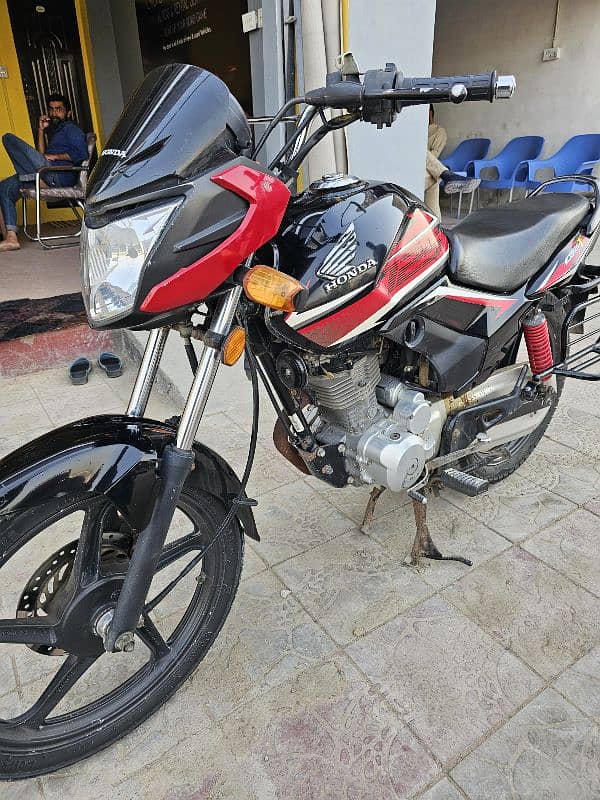 Honda cb125f 2021-22 karachi number self start 4