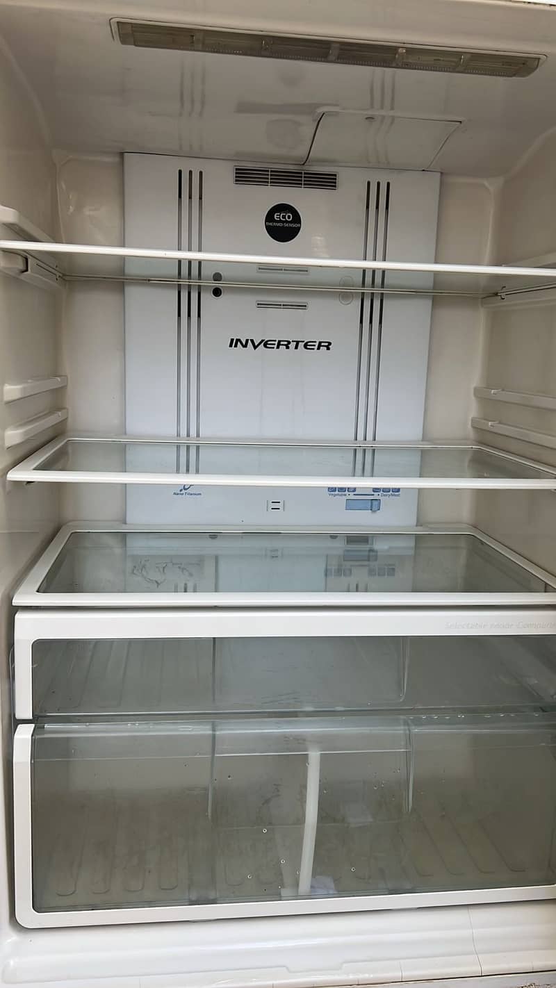 HITACHI FRIDGE FOR SALE 2