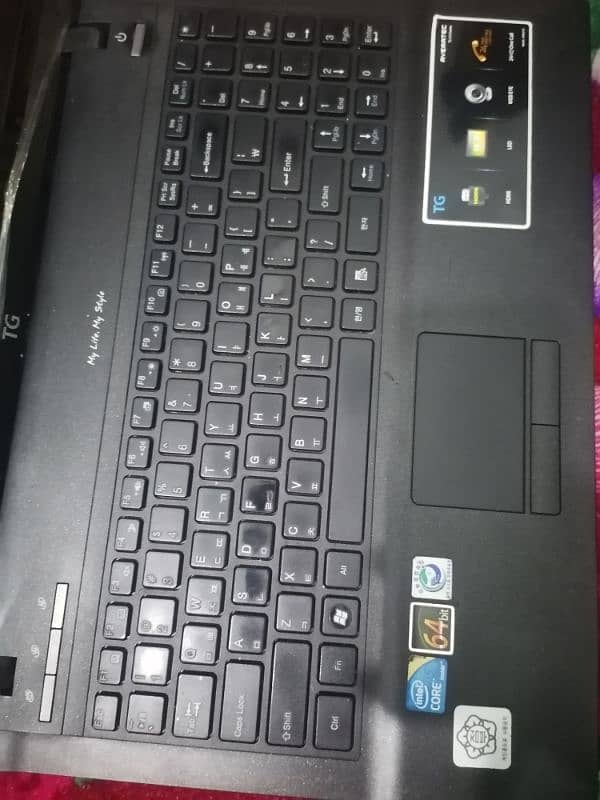 10/10 Condition Laptop. 320 GB Storage, 4 GB RAM, Core i5 4