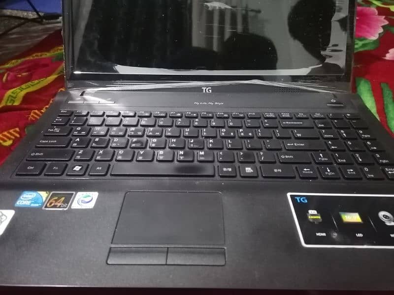 10/10 Condition Laptop. 320 GB Storage, 4 GB RAM, Core i5 5