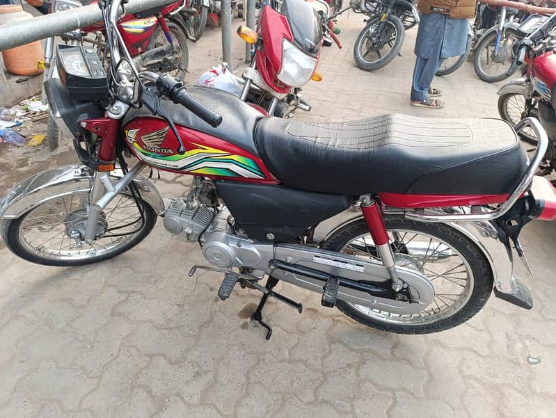 Honda CD 70 2023 0