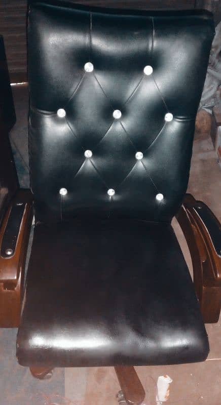 Business chair 1