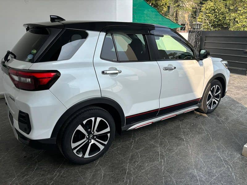 Daihatsu Rocky 2019 6