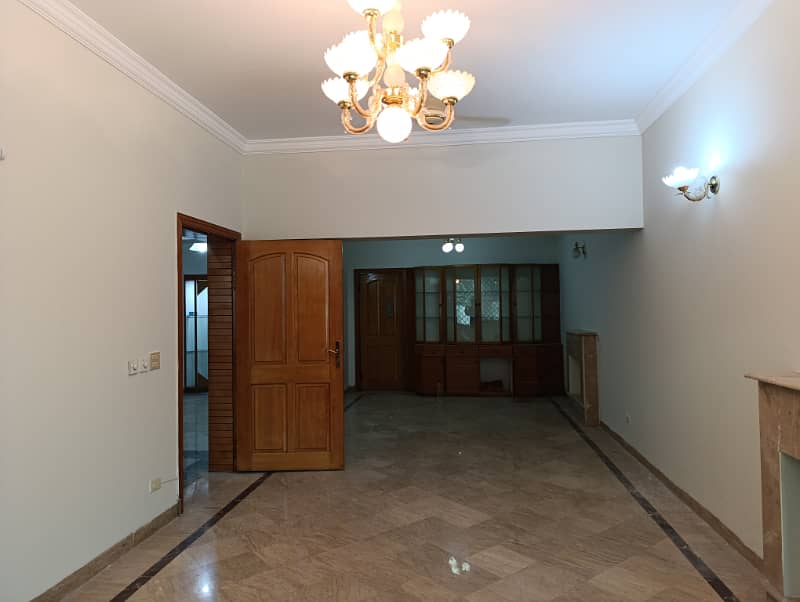 6 BEDROOMS Double Storey House For Sale in i-8 Islamabad 3