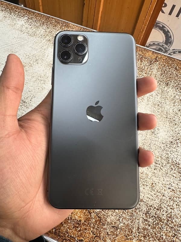 iphone 11 pro max dual Pta apprvd with box 5