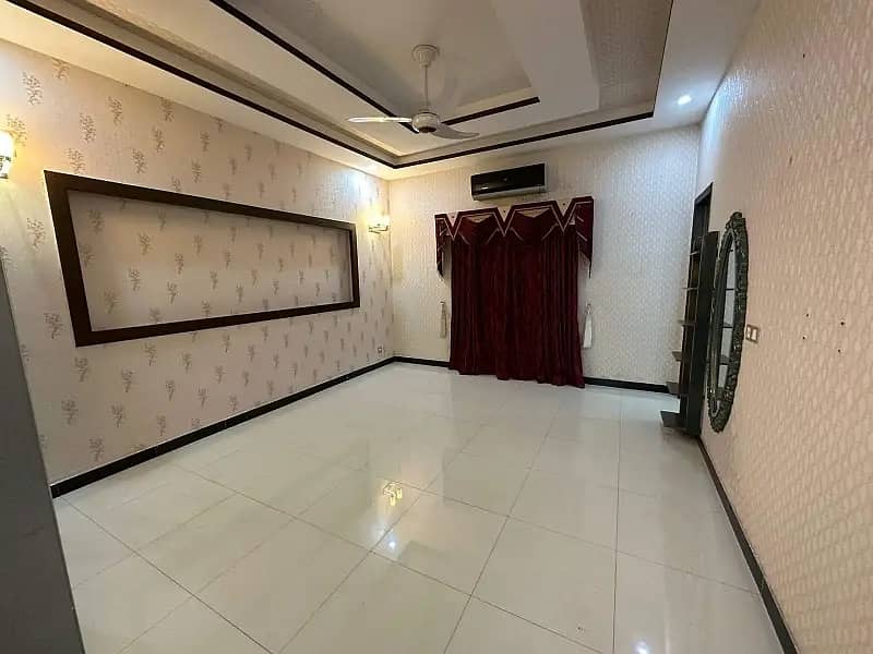 10 Marla Luxury Non Furnished Lower Portion Available For Rent In Bahria Town Lahore 1