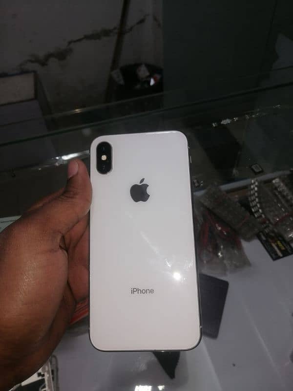 i phone x 64 gb all ok only battery chnge pta approved 0