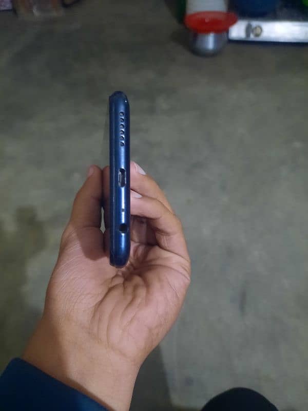 infinix hot 10 urgent sale 4