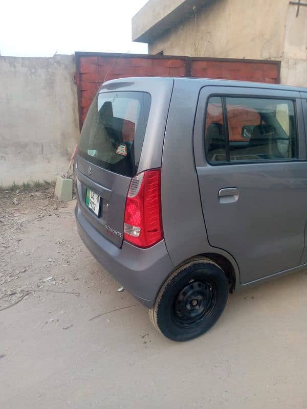 Suzuki Wagon R 2018 9