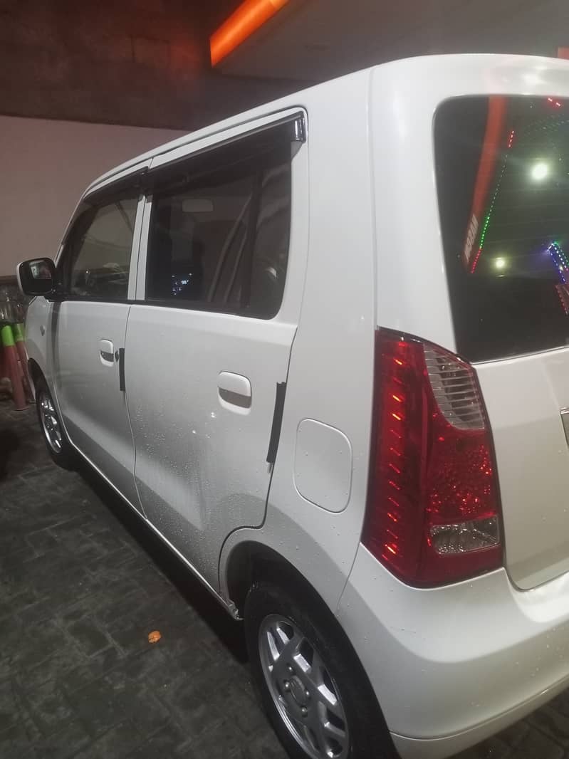 Suzuki Wagon R 2024 4