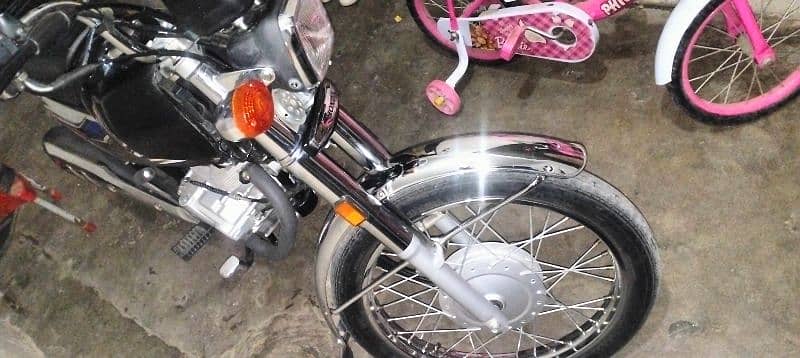 Honda 125 self start for sale 3400 total gunion Chala hai 3