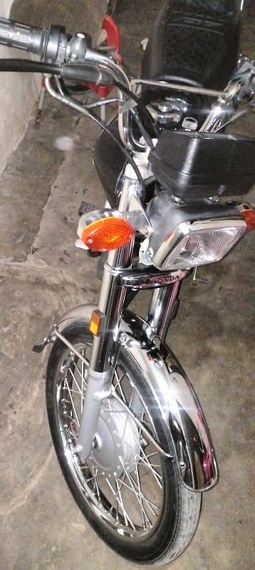 Honda 125 self start for sale 3400 total gunion Chala hai 6