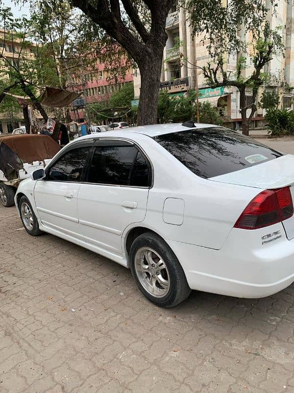 Honda Civic Oriel 2004 1