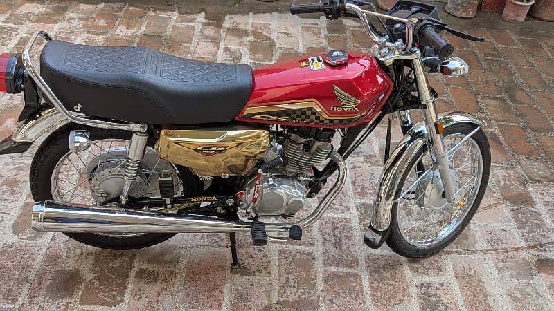 Honda 125 Gold edition 3