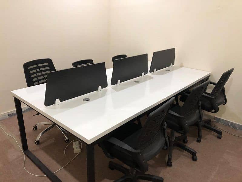 6 person work station available for sale in Hostel City 2