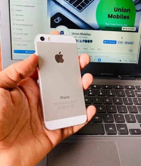 Apple iPhone 5s 64 GB pta approved 0343/4306801 0