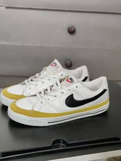 Nike mens court legacy Size 42.5-43