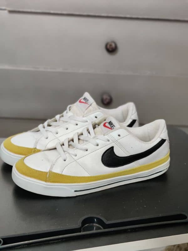 Nike mens court legacy Size 42.5-43 0